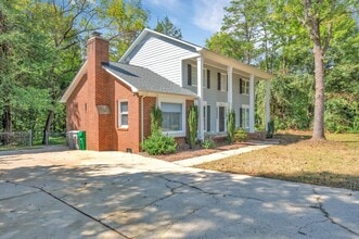7231 Leaves Ln in Charlotte, NC - Building Photo - Building Photo