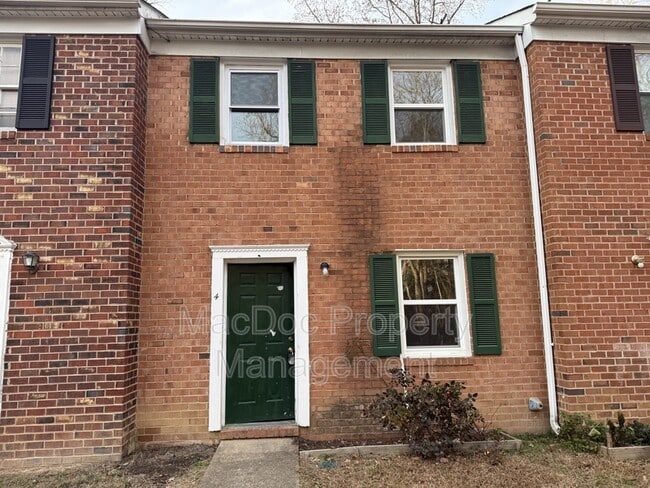 property at 4 Manchester Ct