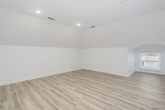 799 E Grand Blvd in Detroit, MI - Building Photo - Building Photo