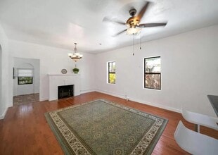 625 Selkirk St in West Palm Beach, FL - Foto de edificio - Building Photo