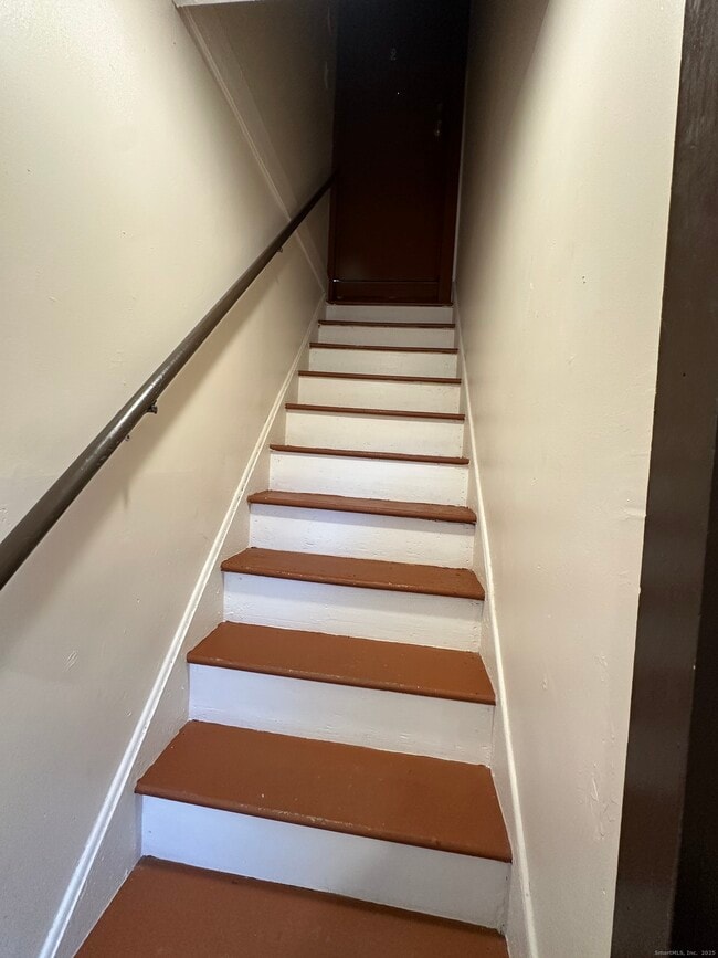 1046 Main St in Coventry, CT - Building Photo - Building Photo