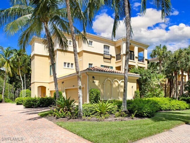 2847 Tiburon Blvd E in Naples, FL - Foto de edificio - Building Photo