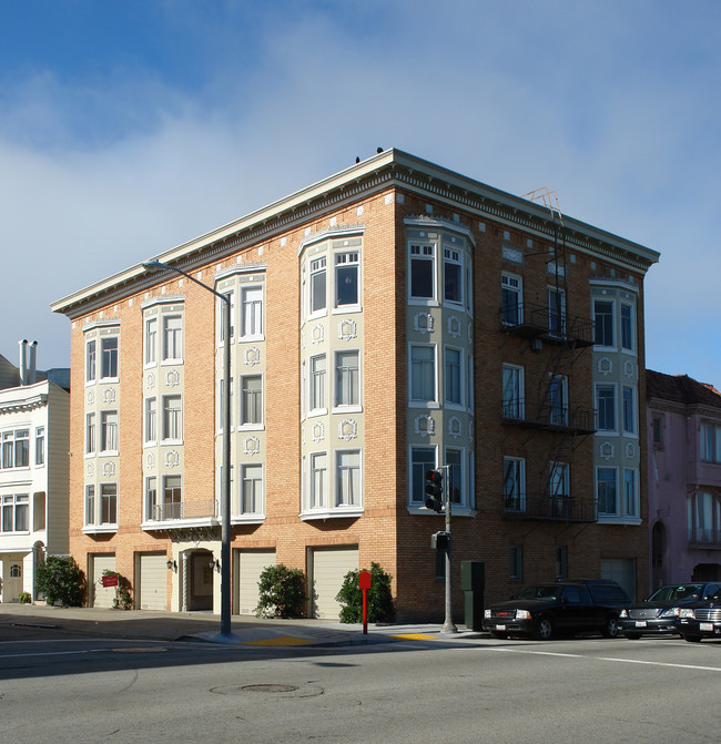 3355 Octavia St in San Francisco, CA - Building Photo - Building Photo