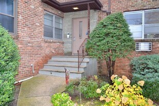 805 Mountain Ave in Springfield, NJ - Building Photo