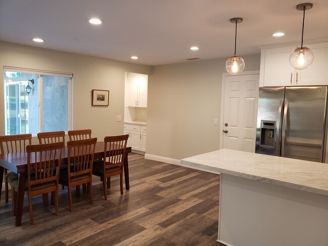 1390 Calle Bouganvilla in Thousand Oaks, CA - Building Photo - Building Photo