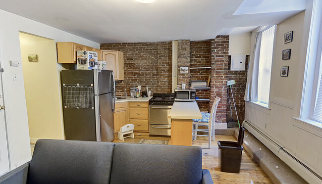 8 Symphony Rd, Unit 1 in Boston, MA - Building Photo - Building Photo