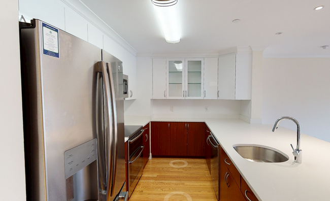 1441 Beacon St, Unit 516 in Brookline, MA - Building Photo - Building Photo