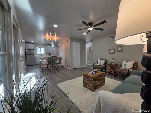 1250 S Monaco St Pkwy in Denver, CO - Building Photo - Building Photo