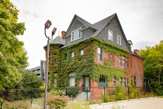 102 Garfield St in Detroit, MI - Building Photo - Building Photo