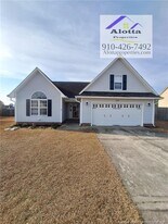 133 Gallop Ct in Raeford, NC - Building Photo