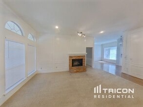 2065 Mossberg Dr in Plano, TX - Building Photo - Building Photo