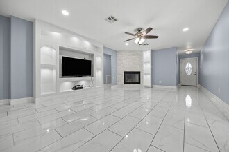 15303 Tonya Dr in Houston, TX - Building Photo - Building Photo