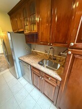 63-11 110th St in Queens, NY - Foto de edificio - Building Photo