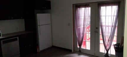 108 S Depot St in Mount Pleasant, PA - Foto de edificio - Building Photo