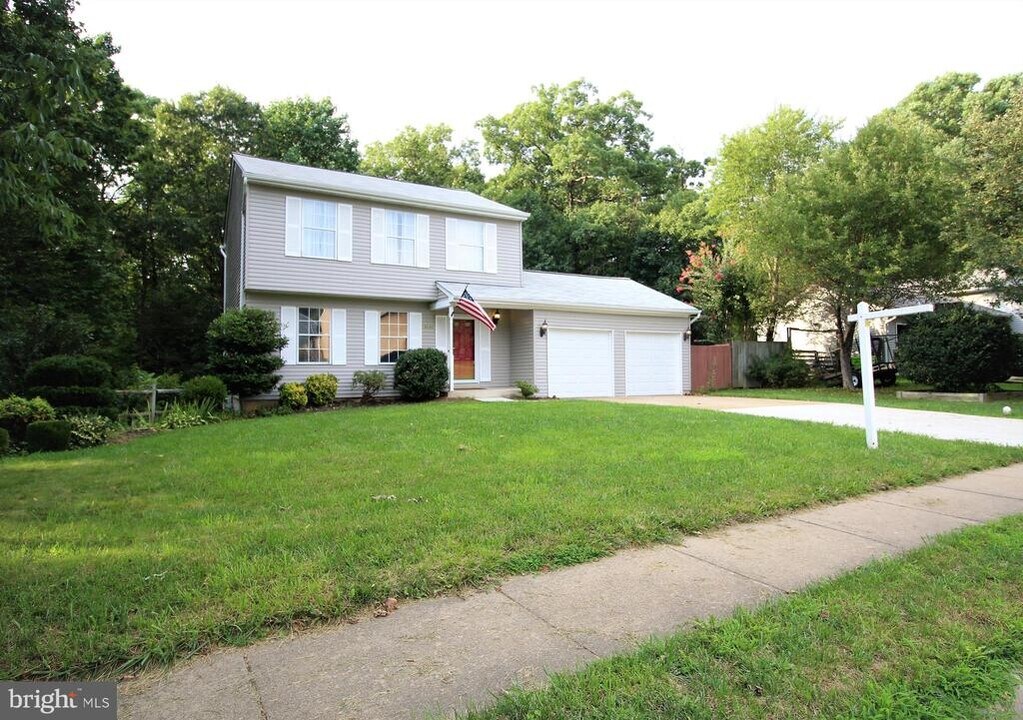 18040 Tebbs Ln in Dumfries, VA - Building Photo