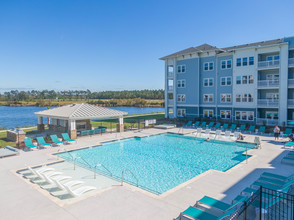 Lewis Grand Apartments in Myrtle Beach, SC - Building Photo - Building Photo