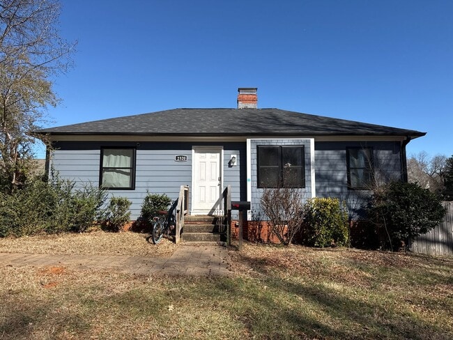 property at 2520 Brentwood Pl