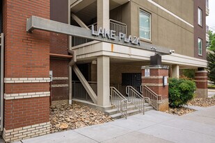 Lake Plaza in Knoxville, TN - Building Photo