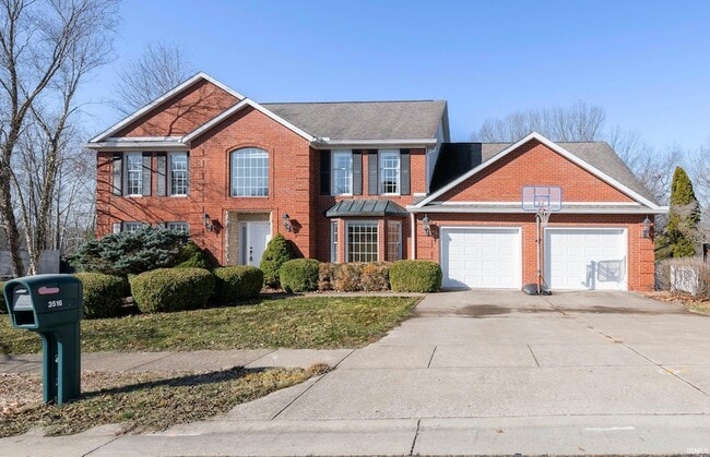 property at 3516 S Ashwood Dr