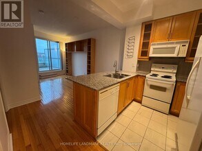 60 Byng Ave in Toronto, ON - Building Photo - Building Photo