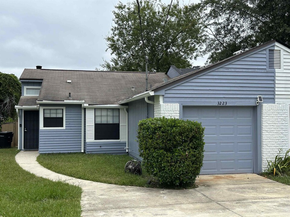 3223 Albert Dr in Tallahassee, FL - Building Photo