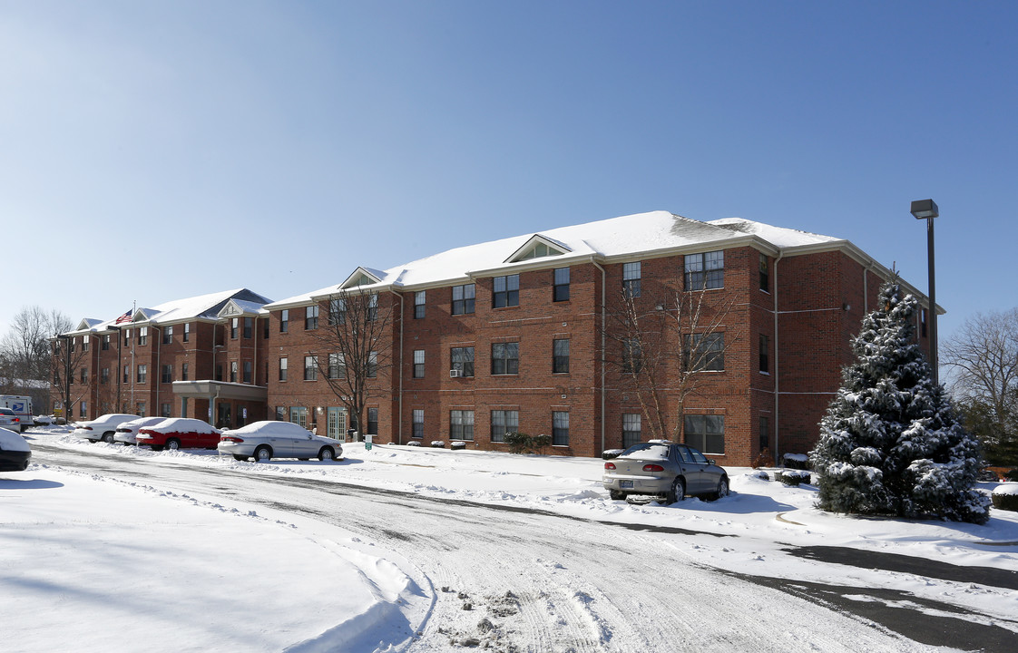 Ashgrove Crossing in Muncie, IN - Building Photo