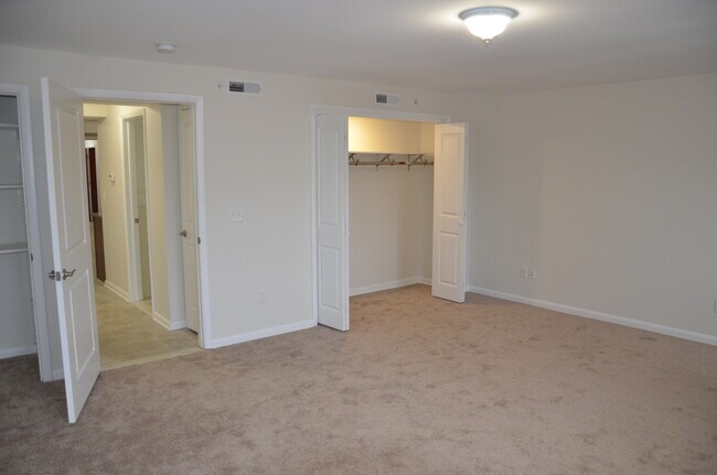 20 Lawrence St in Rensselaer, NY - Building Photo - Building Photo