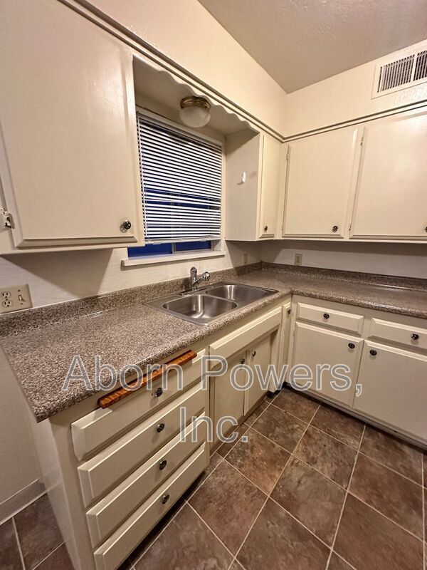 1235 Williams Way in Yuba City, CA - Building Photo - Building Photo