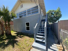 348 S Central Ave in Umatilla, FL - Building Photo