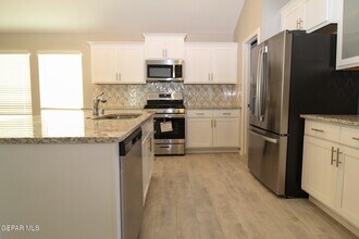 1229 Night Sky St in Horizon City, TX - Building Photo - Building Photo