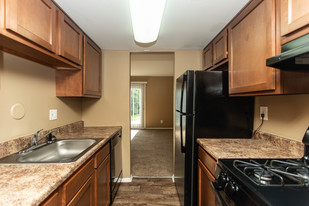 Capital Pointe - Woodview Apartments