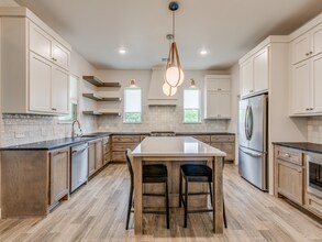 1433 Sadie Creek Rd in Edmond, OK - Building Photo - Building Photo