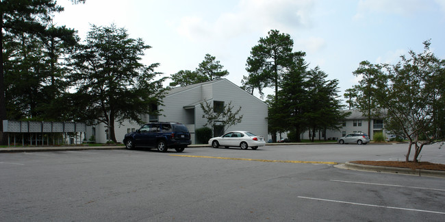 Cumberland Gardens Apartments in Spring Lake, NC - Building Photo - Building Photo