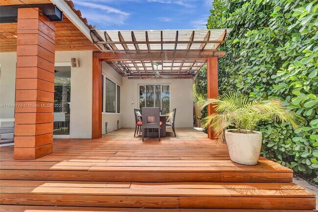 1443 Lenox Ave. in Miami Beach, FL - Building Photo - Building Photo