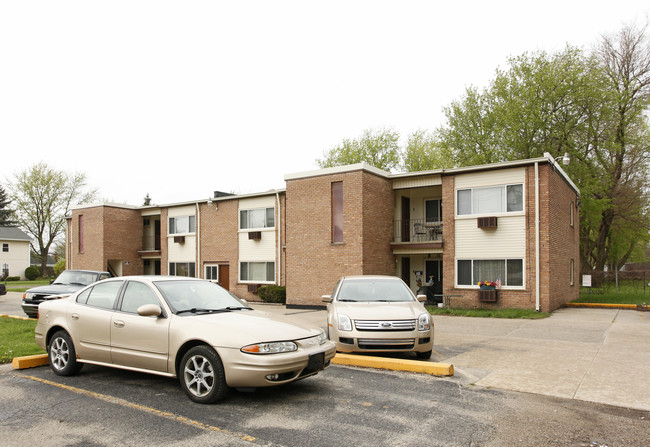 5701-5707 Woodward St in Wayne, MI - Foto de edificio - Building Photo