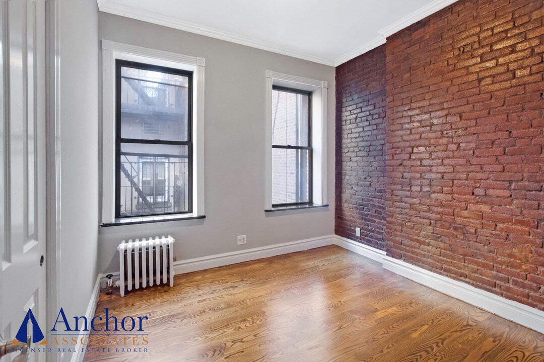 219-221 E 23rd St in New York, NY - Foto de edificio