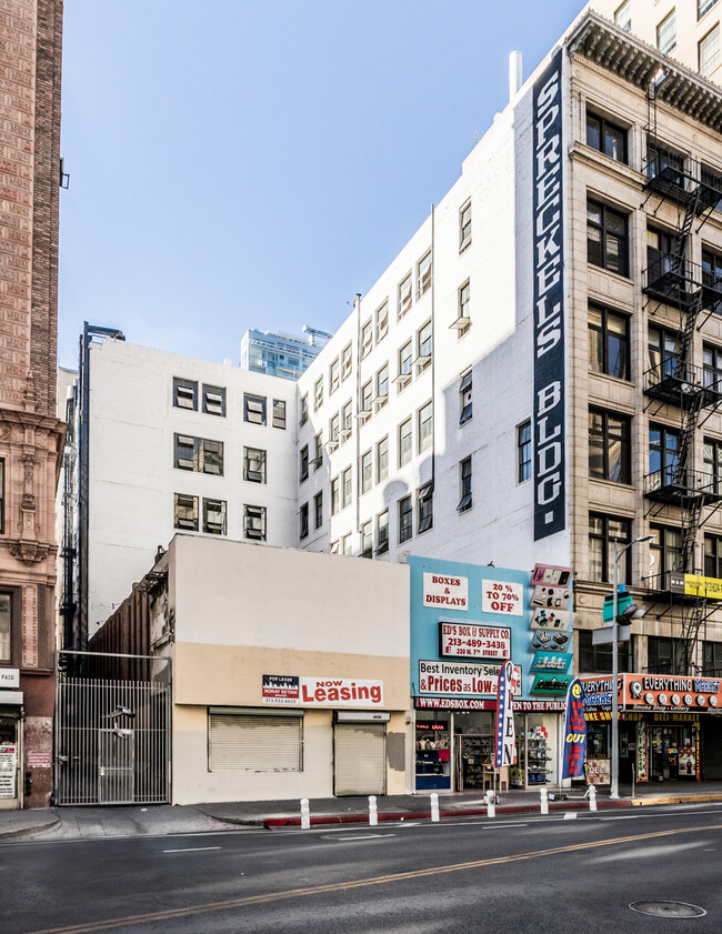 336 W Seventh St in Los Angeles, CA - Foto de edificio - Building Photo