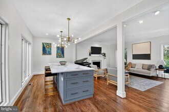 3227 Ellicott St NW in Washington, DC - Building Photo - Building Photo