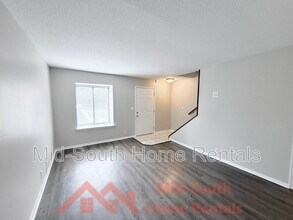 1869 Poplar Woods Cir E in Germantown, TN - Building Photo - Building Photo