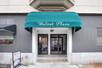 2135 Walnut St in Philadelphia, PA - Foto de edificio - Building Photo