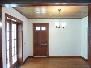 401 S Cynthia St in McAllen, TX - Building Photo - Building Photo