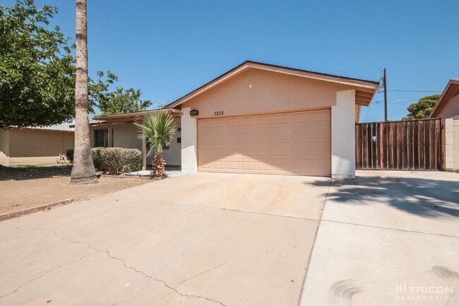 3202 W Wood Dr in Phoenix, AZ - Building Photo - Building Photo