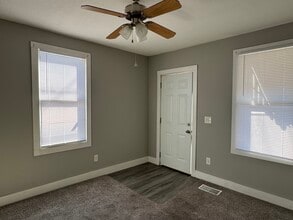 1208 W 5th St in Davenport, IA - Foto de edificio - Building Photo