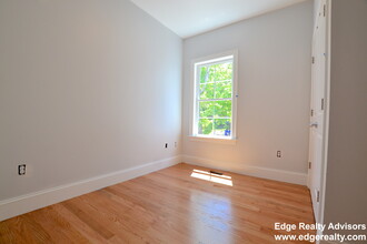 6A Islington St, Unit 2 in Boston, MA - Building Photo - Building Photo