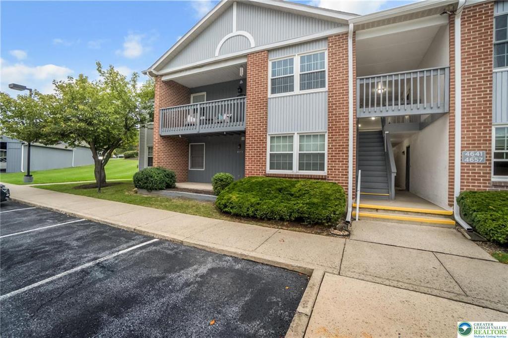 4653 Cheryl Dr in Bethlehem, PA - Building Photo