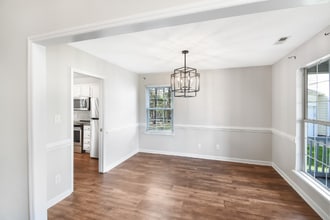 101 Bracken Trail Cir in Holly Springs, NC - Foto de edificio - Building Photo