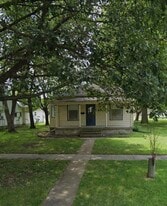 712 Roanoke St in Seneca, KS - Building Photo