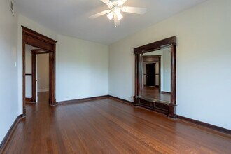 666 E 50th Pl in Chicago, IL - Building Photo - Building Photo
