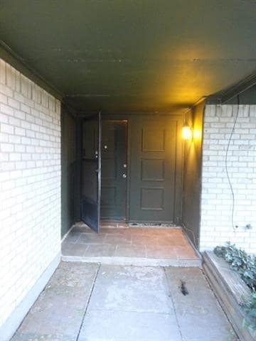 2610 E Williamsburg Manor in Arlington, TX - Foto de edificio - Building Photo