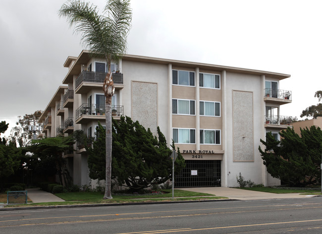 Park Royal in San Diego, CA - Foto de edificio - Building Photo
